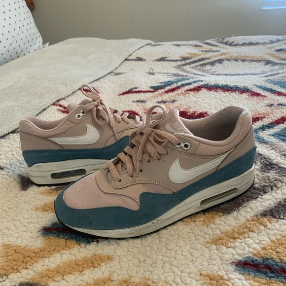 Nike Air Max - Picture 1 of 7